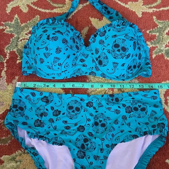 Whimsygoth Skull & Roses Ruffle Bikini - Picture 4 of 4